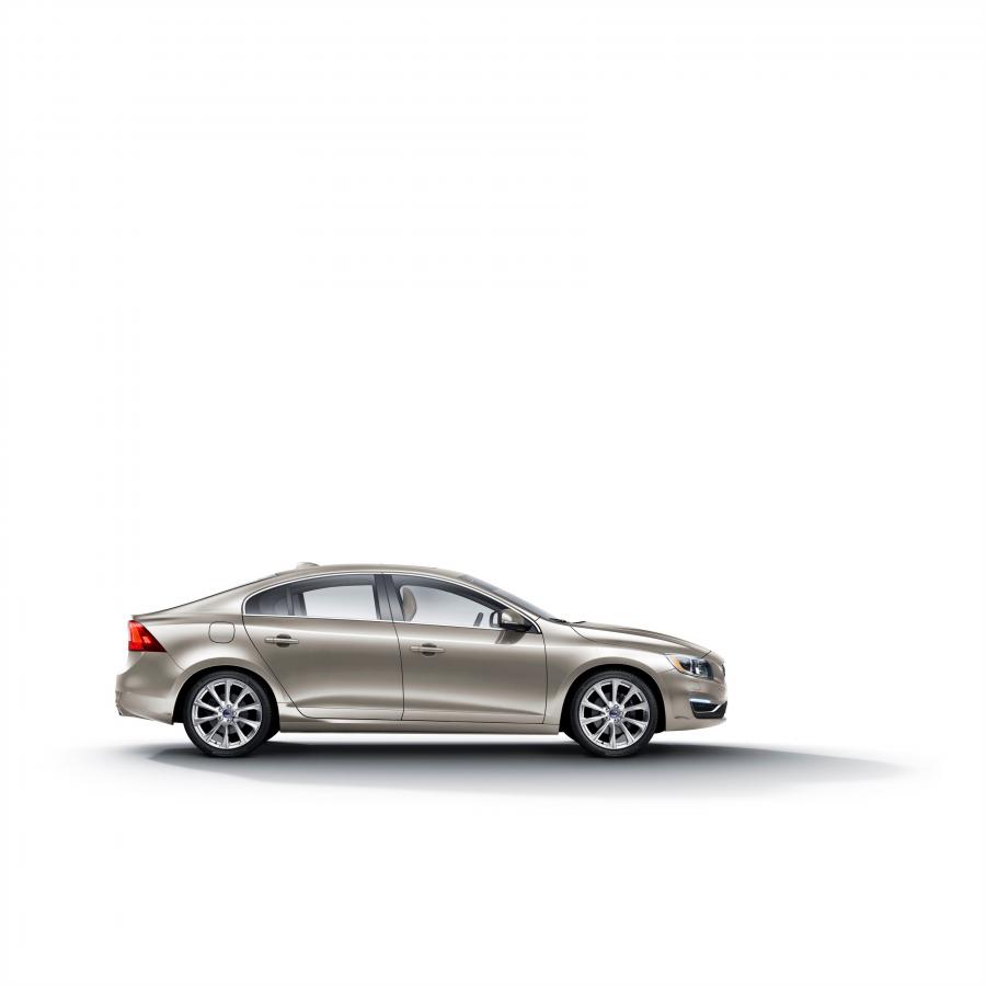  Volvo S60 Inscription 2015 года  (фото 3 из 3)